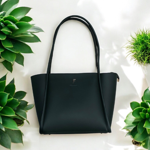 Feelings Emerald Charm – Elegant Green